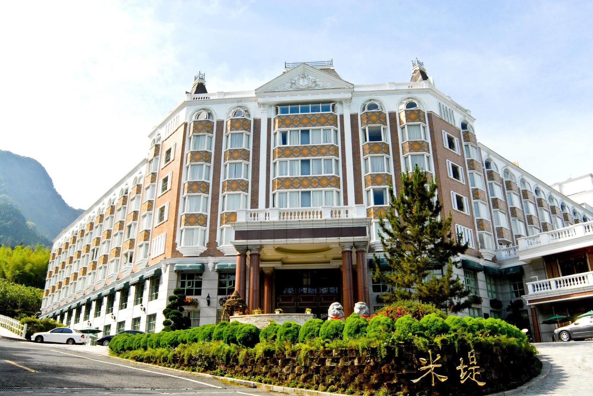 Le Midi Hotel Chitou Lugu Exterior foto